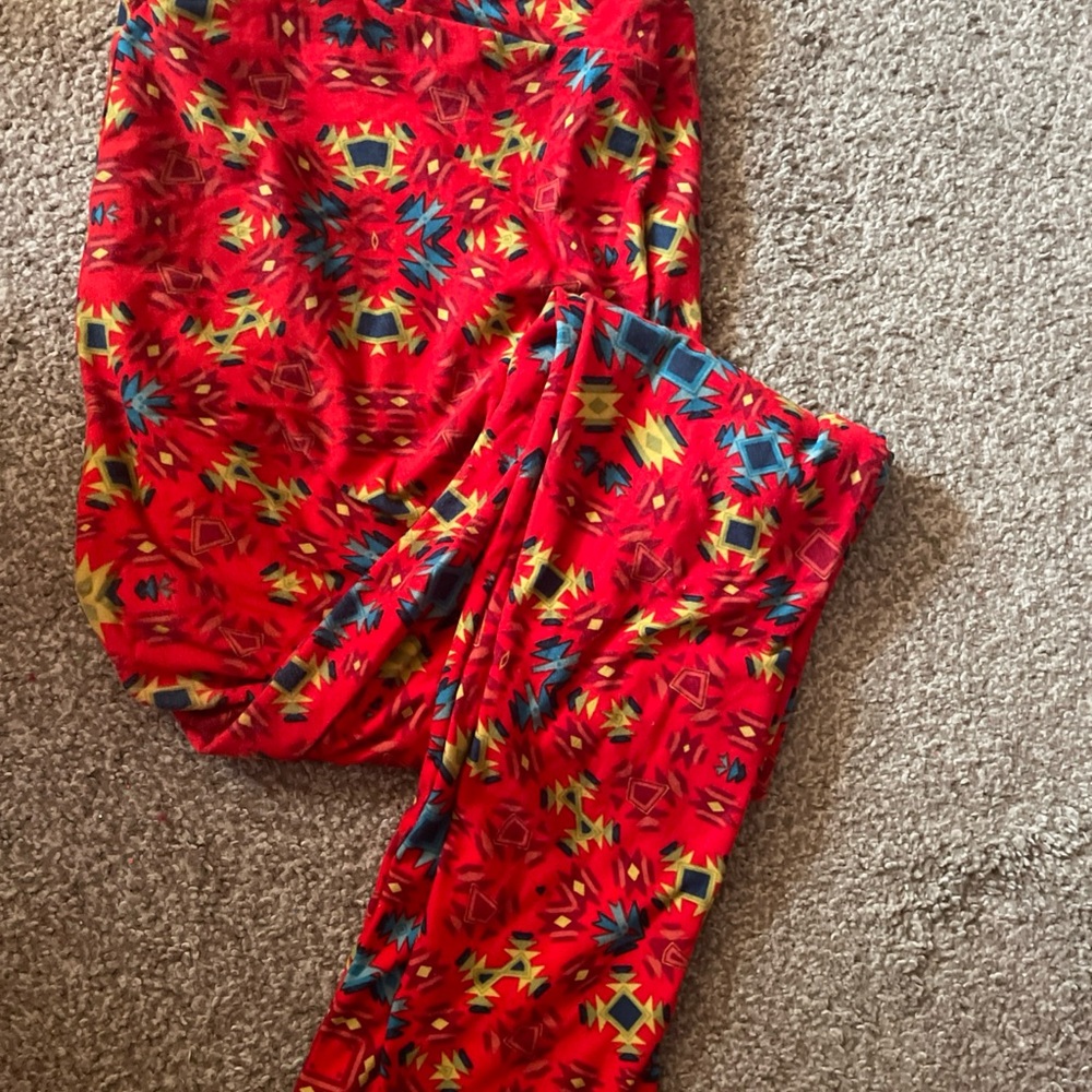 LuLaRoe Red and Blue Patterned Leggings